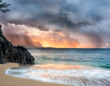 kauai_at_sunset_with_rainstorm