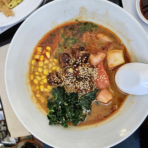 poipu food