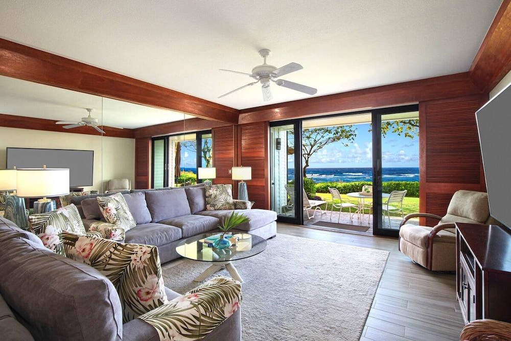 An image of the living room at Poipu Kapili 10.